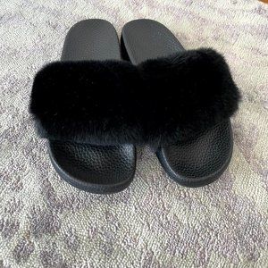 Intrend by Max Mara Black Fur Slides